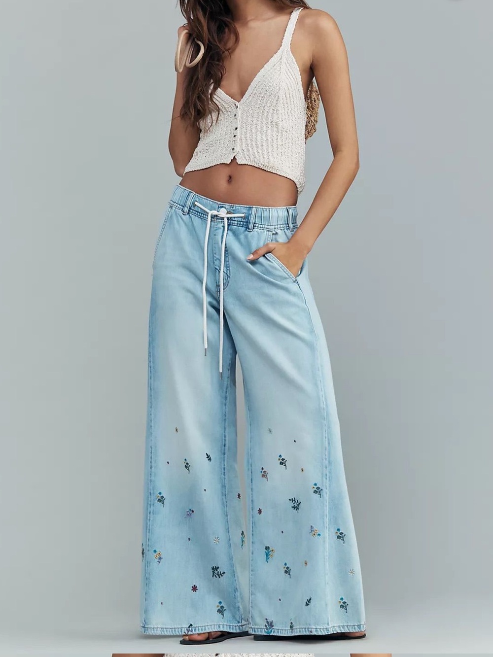 NWT Anthropologie Pilcro Adi  Mid Rise Flare  Ditsy Pull On Size  M/Retails$158